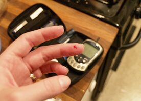 Blood examination Glucose - Fast diagnosis of diabetes Melitus