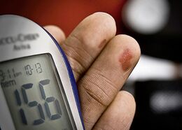 Diabetes tracks hyperglycemia - high blood sugar